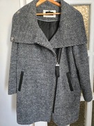 Płaszcz damski z obfitym kołnierzem stójką oversize Monnari 44/2XL/16