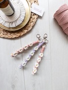 Brelok makrama stokrotka ręcznie robiony, ozdoba do kluczy i telefonu