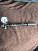 Pompka amortyzatora  harley davidson