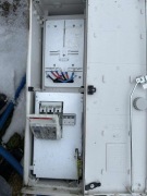 Słup energetyczny pod przyłącz budowlany z tablicą licznikową