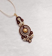 Naszyjnik-wisior sutasz w kolorze Brązowym, Ecru, Złotym