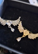 Maleńka piękna broszka Angel Wings-Top !! 