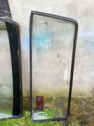 Szyby przednia i tylna fiat 125p