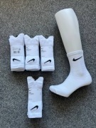 Nike Wysokie Białe Skarpety 3 Pak (4 op.) 12 par  39-42 SX7664-100