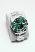 Zegarek Custom Seiko Mod Submariner Hulk Green Mariner Oyster