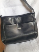 Czarna torebka dla babci z eko-skory gładka pasek