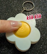 Brelok kwiatek klikający – druk 3D z PLA, oryginalny gadżet, prezent