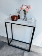 Mała konsola prawdziwy marmur blat z marmuru marmurowy 