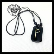 Wisiorek “Fehu – klucz do bogactwa i spełnienia”