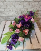 Wiązanka stroik  ze sztucznych kwiatów na cmentarz  grób