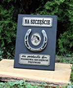 "Na szczęście" Podkowa na drewnie Złota Patyna