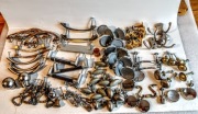 Uchwyty meblowe gałki mosiądz aluminium mix około 5 kg