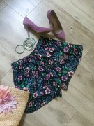 Krótkie spodenki jak spodniczka z kieszeniami, F&F, rozm 38 wiskoza