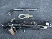 Ford Fiesta mk6 lewarek klucz ucho holownicze
