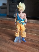 nowa figurka kolekcjonerska Son Goku z Dragon Ball. wysokość 30 cm