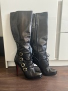 Skórzane kozaki Kazar na szpilce, czerwona podeszwa, rozm.39