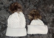 Czapka zimowa ciepła wełna pompon dziecięca Biała
