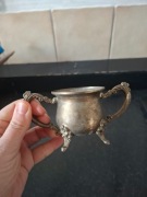 Malutka posrebrzana cukiernica (?)