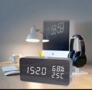 Zegar prostokątny 15 cm tarcza cyfrowa