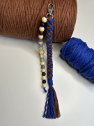 Brelok makrama handmade | Niebieski Brąz | Koraliki drewno i silikon
