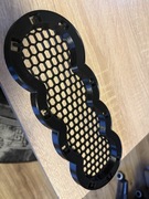 Podkładka, Mocowanie emblematu Audi