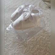 Buciki niechodki do chrztu