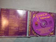 CULTURE CLUB - Kissing to be Clever. 