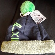 czapka dziecięca z pomponem, polska produkcja 104S