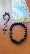 Bransoletka z krzyżykiem męska kamień wulkaniczny black gładki szlif +gr