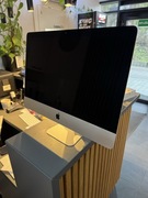 iMac 21.5” Retina 4K (Late 2015) | macOS Monterey | Klawiatura + Mysz