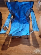Krzesło turystyczne składane z uchwytem na kubek – stan bardzo dobry 