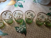 6 starych kieliszków na wódkę , likier PRL kolor zielony
