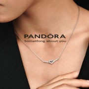 Pandora Naszyjnik Lśniące serce wishbone  45cm