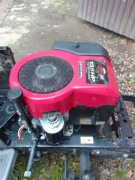 Osłona czerwona silnika Briggs & Stratton 13,5 HP KOSIARKA TRAKTOREKO