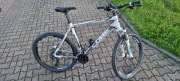 Cube Attention 26" rama XL 