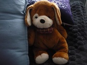 Smutny miś 31 cm +GRATIS