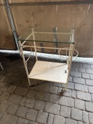 Stolik lekarski z czasów PRL