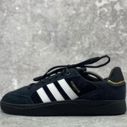 Buty outletowe Adidas Tyshawn Low r.48