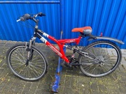 Rower sportowy czerwony