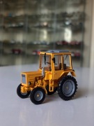 Model traktor 1:43 Władimirec T-25A