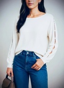 Reserved biały sweterek oversize z perłami