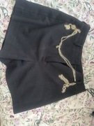 Czarne szorty z paskiem Mohito S