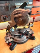 Piła ukośnica Metabo 216 M Lasercut | stan BDB | Box 