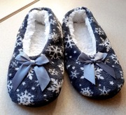 Kapcie damskie ocieplane z kokardkami, w śnieżynki, rozmiar 39-41