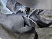 SKÓRA CZARNA KAWAŁKI SKÓR NATURALNYCH 1 kG