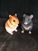 Dwie figurki chomiki (konglomerat/żywica) 