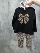 Komplet w panterkę nowy 4-5 lat 