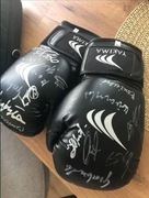 Rękawice bokserskie z autografami Polsat Boxing