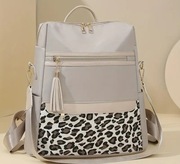 Nowy plecak damski. Przegródki. Plecako-torebka