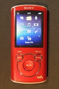 Walkman SONY NWZ-E463 red 4GB, Wideo MP4 i MP3, dyktafon, radio FM stereo.